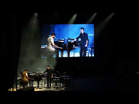 Miguel Poveda y Manuel Muñoz de la voz.  Capitan Tapon (Alejandro Sanz)