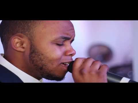 1VoiceTV "Alex Campbell - Silent Night [Christmas Special][Music Video]"