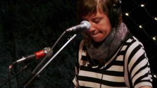 tUnE-yArDs - Gangsta (Live on KEXP)