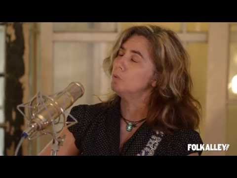 Folk Alley Sessions: The Small Glories - "Wondrous Traveler"