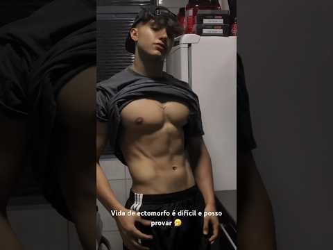 Sem camisa é outra coisa 🔥 #aesthetic #gym #ectomorfo #academia #zyzz