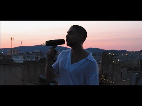 Aqui Hay Algo ( Live Acustic Version ) - Johann Vera