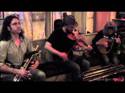 DOOLIN TRAD' SESSION with Blackie O'Connell, McDermott's Bar, Doolin, County Clare, Ireland 2015