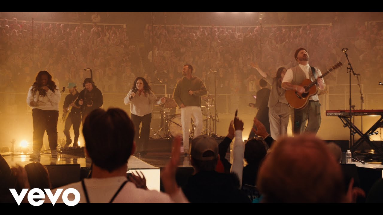 Kari Jobe, Cody Carnes, Passion - Who Else (Live From Passion 2025)