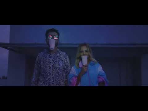 Criss Blaziny feat. Alexandra Stan - Au gust zilele