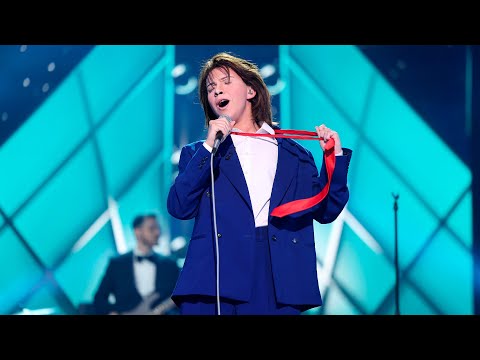 Yenesi imita a Luis Miguel en "La chica del bikini azul" - Tu Cara Me Suena