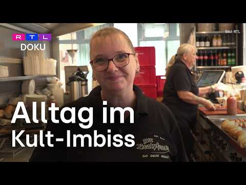 Berliner Currywurst im Kult-Imbiss: Hier schmeckts noch hausgemacht | Echt Alltäglich