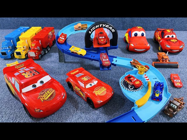 Vídeo relacionado con Mattel Disney Pixar Cars Global Racers Cup Pista de salto GRC, Pista para coches de juguete con vehículos Rayo McQueen y Francesco Bernoulli, regalo para niños y niñas +4 años, HXJ32