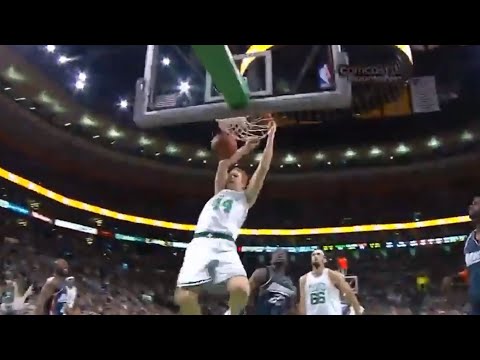 Brian Scalabrine Airballs Twice, Redeems Himself (2008)