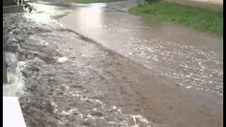 preview picture of video 'Hochwasser Weinitzen Nadischweg 11.7.2012'