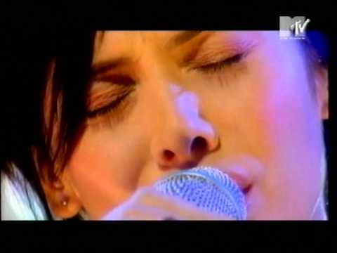 Natalie Imbruglia - Smoke  (Live 1998)