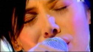 Natalie Imbruglia - Smoke  (Live 1998)