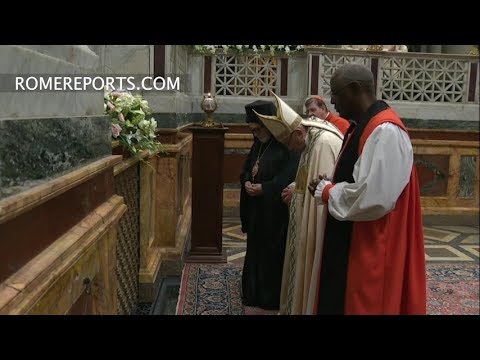 Papa reza con líderes cristianos: Aunque nos separen las diferencias, somos del mismo pueblo