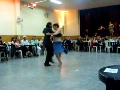 Tu boca mintió - Diego Tarallo y Beatriz Ciscneros - La maquina Tanguera 2012.MOV