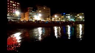 De noche en la playa