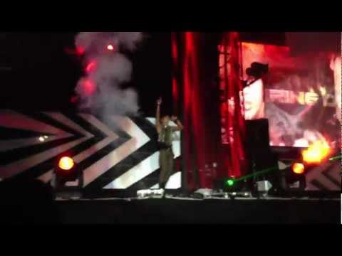 121125 SHINEE JONGHYUN - RING DING DONG @ SMTOWN LIVE WORLD TOUR III IN BANGKOK