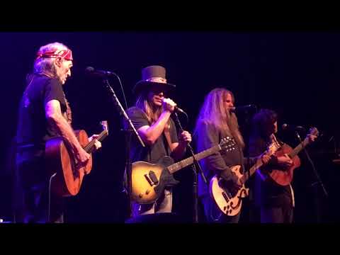 Can I Sleep In Your Arms - Willie, Lukas, Jamey, & Micah - 12/31/17
