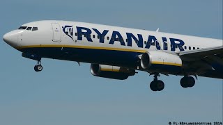 preview picture of video 'Ryanair - Boeing 737-8AS EI-EKB landing & takeoff at Clermont-Ferrand Auvergne airport [CFE/LFLC]'
