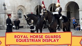 HORSE GUARDS EQUESTRIAN DISPLAY | London City Walk