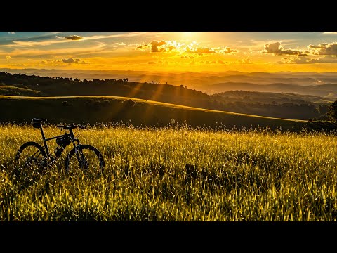 Entardecer nas Montanhas | Sunset in the Mountains | São Gonçalo do Sapucaí – Brasil Live 🌄