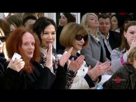 CHANEL Fall/Winter 2016 Collection @ PFW : Paris Fashion Week Front Row - AnnaVintour | EXCLUSIVE