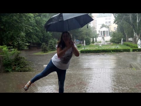 Сумбурный влог/ Мою пол меламиновой губкой/ Открытки своими руками/ Попали под дождь/ Монополия/