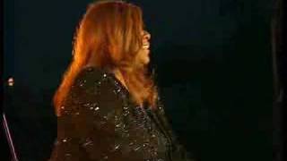 gloria gaynor can&#39;t take my eyes off of you