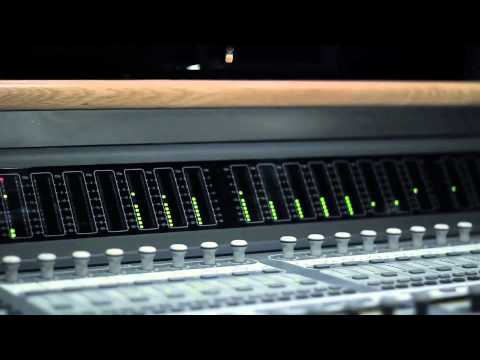 Izzo Soulful Grind ft Reo