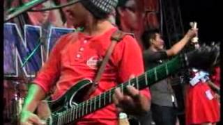 Download lagu Antara Perang Dan Senyum   Rena Feat Shodiq mp3 Download lagu Antara Perang Dan Senyum   Rena Feat Shodiq mp3