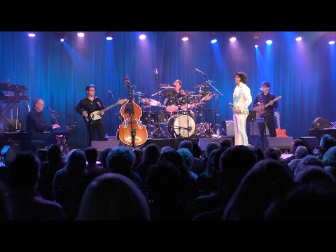 Ben Thompson, “Bridge Over Troubled Water” - video by Susan Quinn Sand