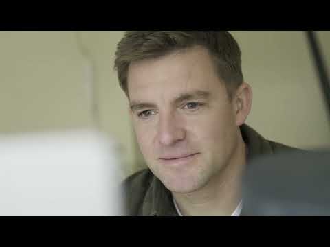 Luja male ambassador Pete Reed