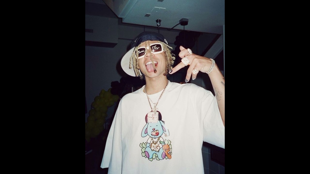 iann dior - Walk My Way ft. Bankroll Hayden (Unreleased)