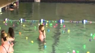 preview picture of video 'Aqua Easter Egg Hunt in the pool'