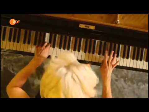 Valentina Babor - ABBA Medley (Ein Herbsttag in Stockholm)