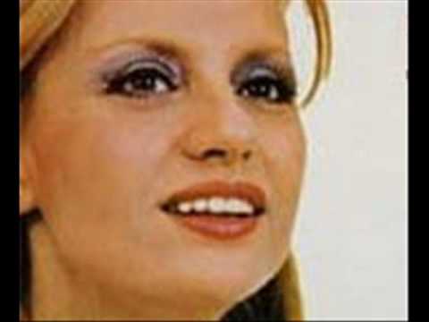 Βίκυ Μοσχολιού - "έτσι είν' η ζωή"