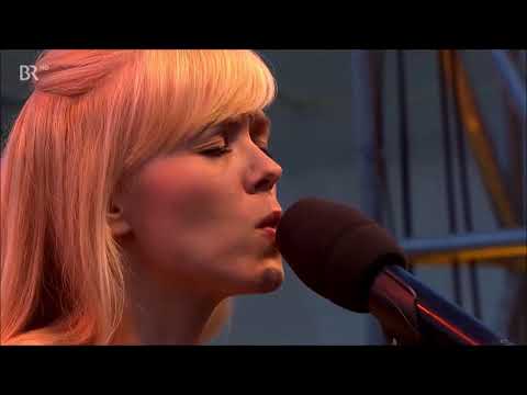 Carolin No - Sick of home blues - Live 2015