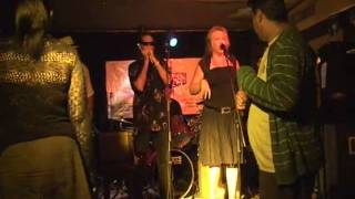 Never Make Your Move Too Soon - Willful Blues