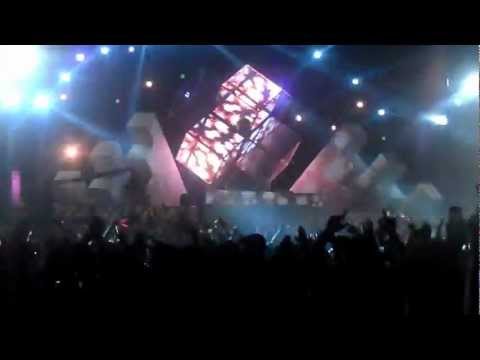 Sunburn Goa 2012 . Fedde Le Grand. Day 2. Cubeziod Stage