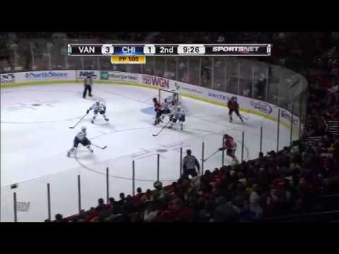 Vancouver Canucks @ Chicago Blackhawks Highlights 11/6/11