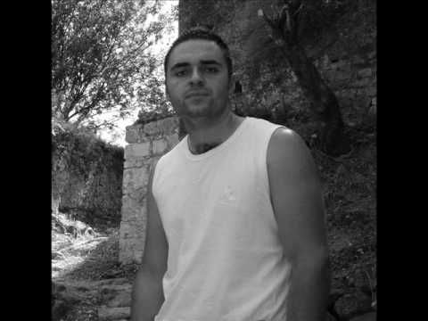 Owl Isws hrthe h stigmh (greek hip hop greek music)