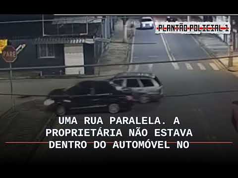 Colisão entre três carros deixa dois motoristas feridos em Volta Redonda