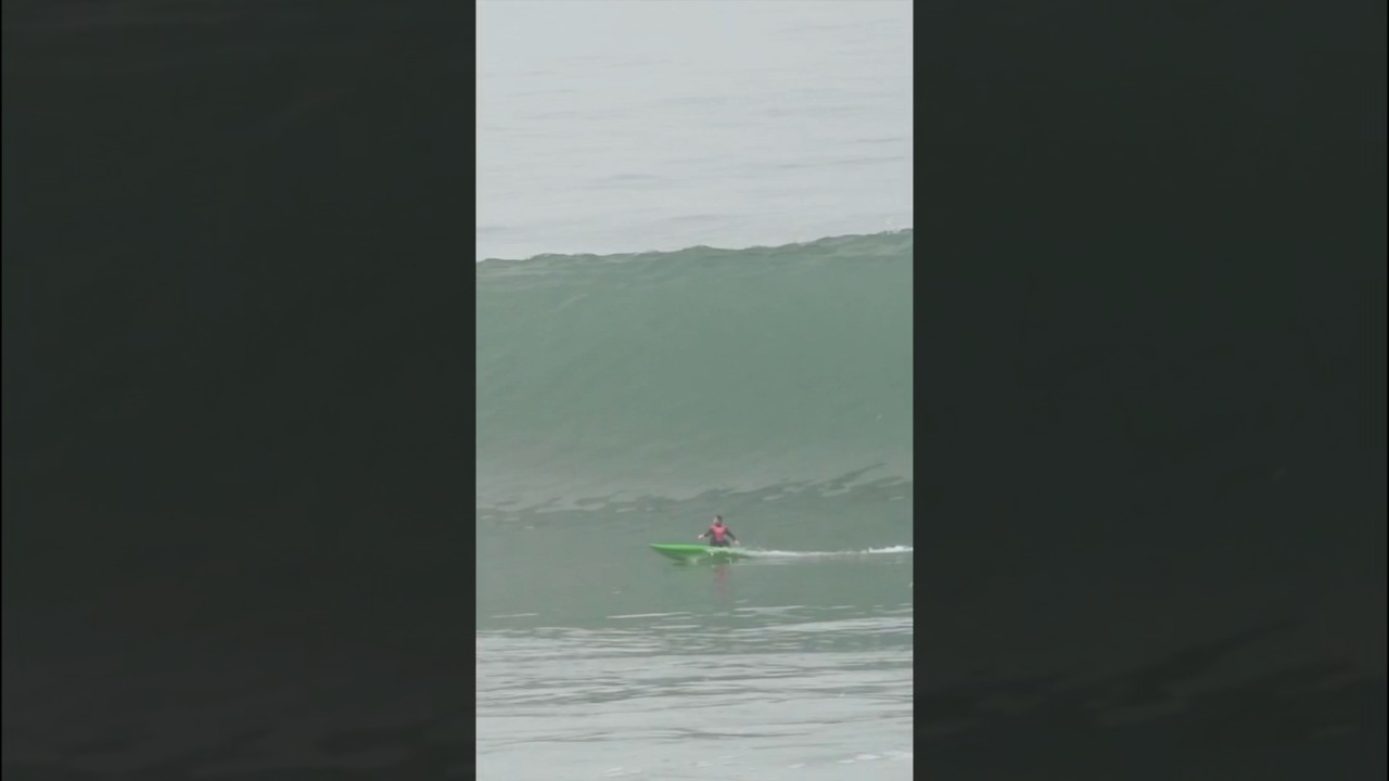 Surfer going BIG !!! #surfing #big #waves