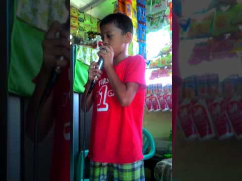 The singing tindero kid...