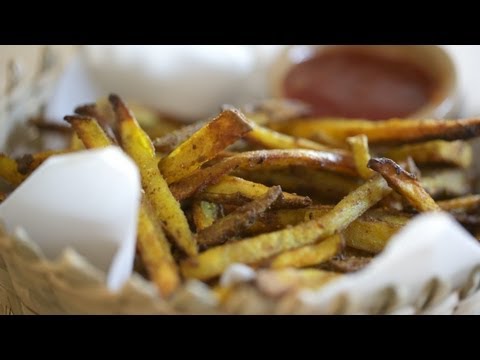 Baked Curry Fries Recipe || KIN EATS
