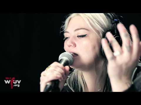 Elle King - "Under The Influence" (Live at WFUV)