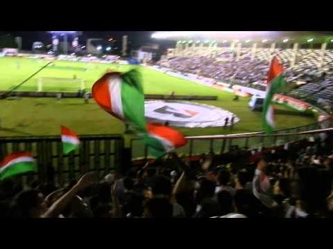 "Show da Torcida - Legião   Bravo 52 - Flu 2 x 0 Emelec 2013" Barra: Movimento Popular Legião Tricolor &bull; Club: Fluminense