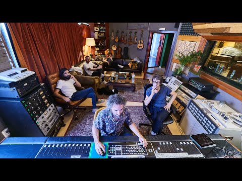 MELIFLUO feat. SIDONIE - Me Faltas Mucho (Videoclip Oficial)