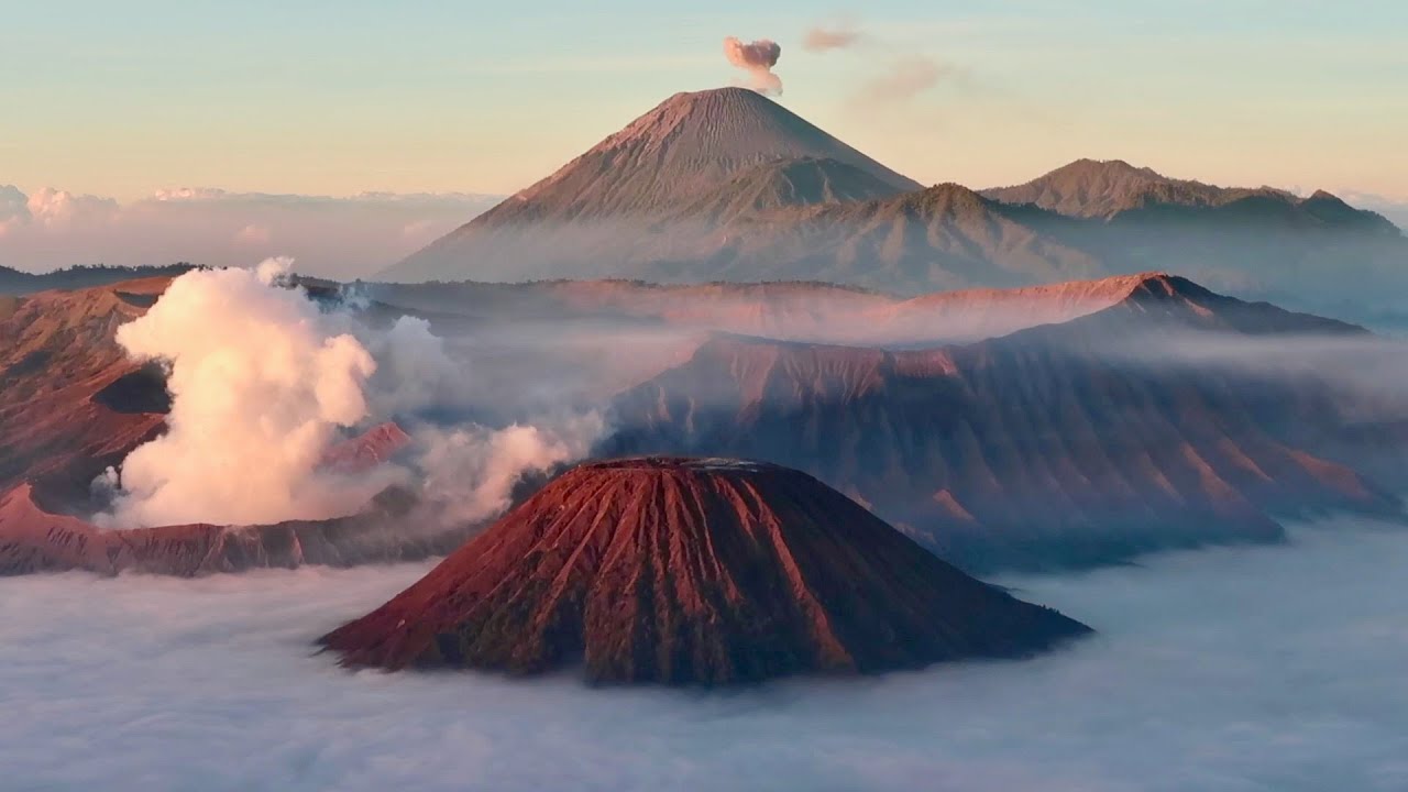 Mount Bromo (Java, Indonesia) Inside an active volcano - SPECTACULAR scenery!