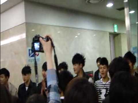 [Fancam] 100411 Ze:A fansign