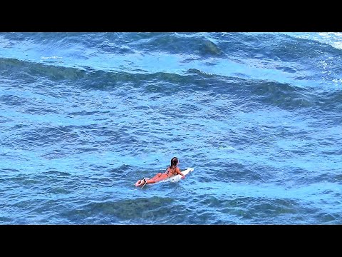 A Few Nice Runners at Uluwatu - Surfing Bali
